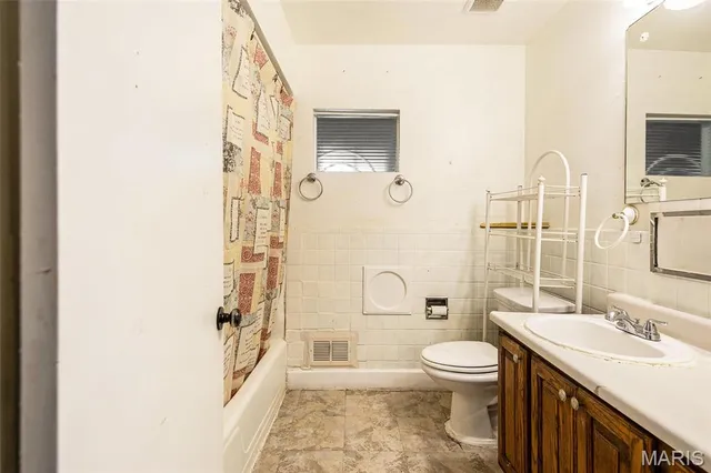 $69,000 | 2035 Sun Valley Drive, St. Louis, MO 63136