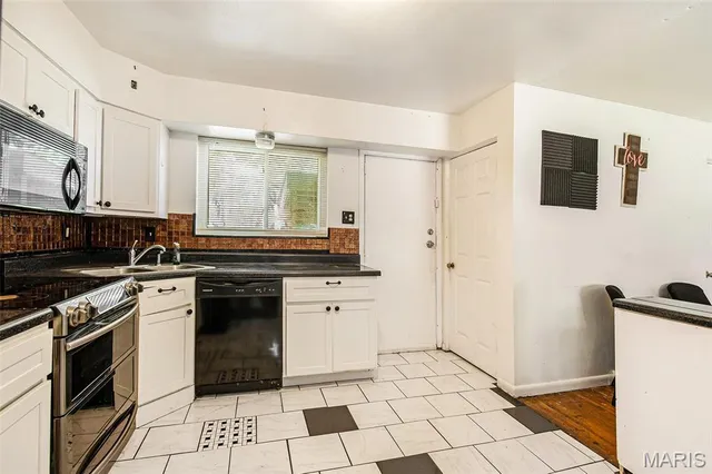 $69,000 | 2035 Sun Valley Drive, St. Louis, MO 63136