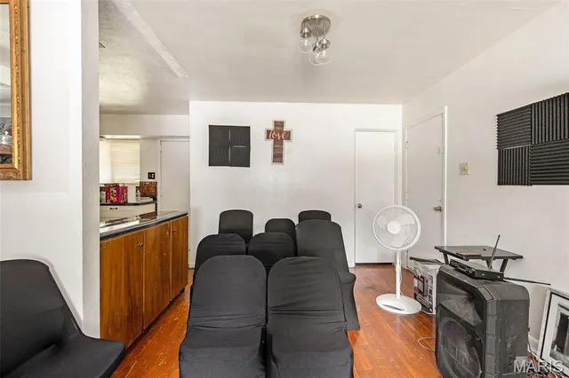 $69,000 | 2035 Sun Valley Drive, St. Louis, MO 63136