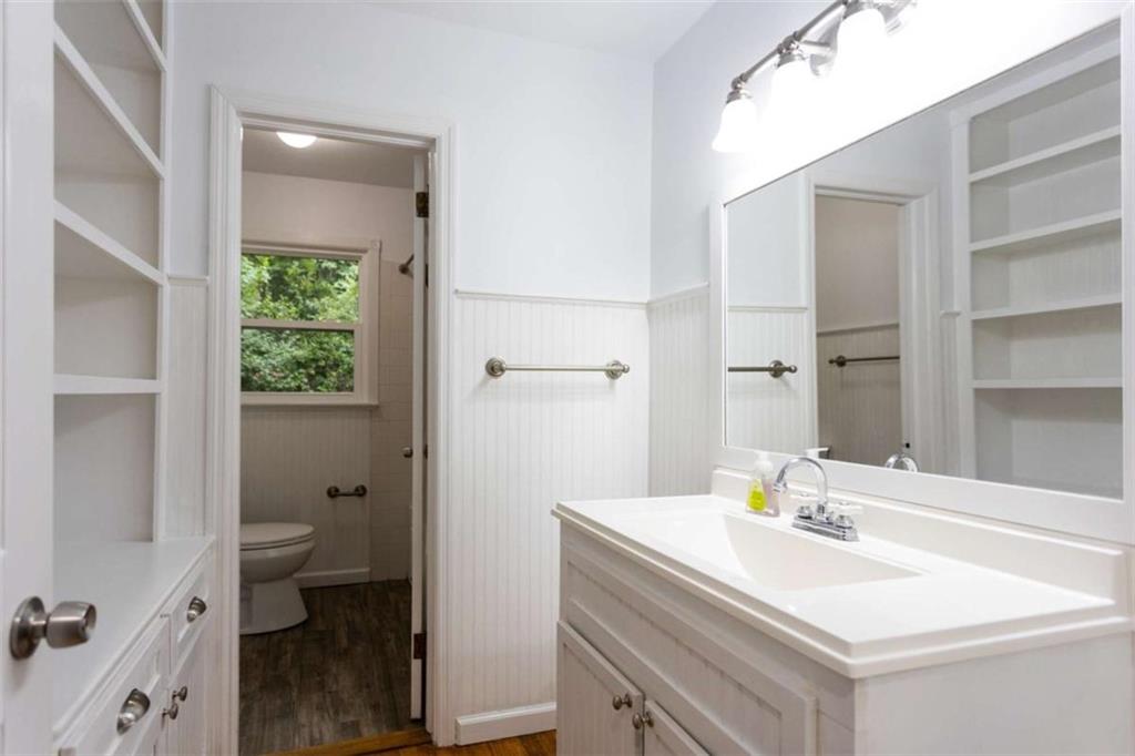 1025 Vistavia Circle Decatur, GA 30033 - Photo 36 of 56