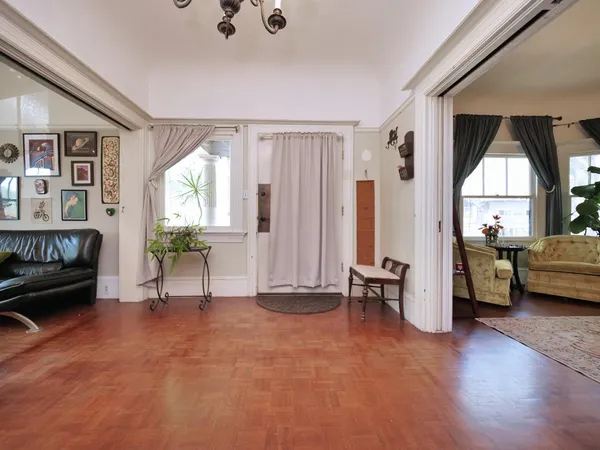 $1,095,000 | 1901 H Street, Sacramento, CA 95811