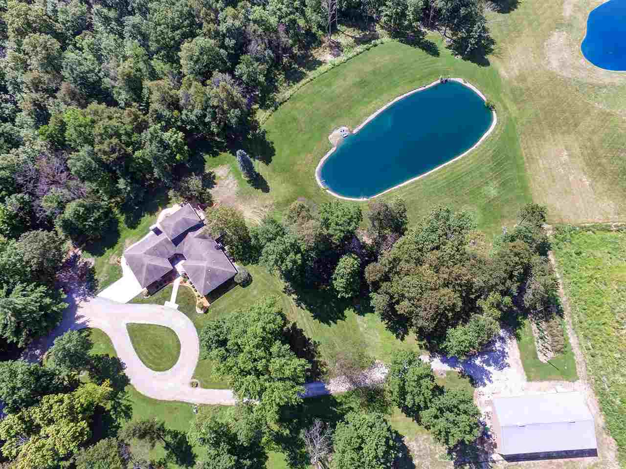 8931 Heffelfinger Road Churubusco, IN 46723 - Photo 1 of 36