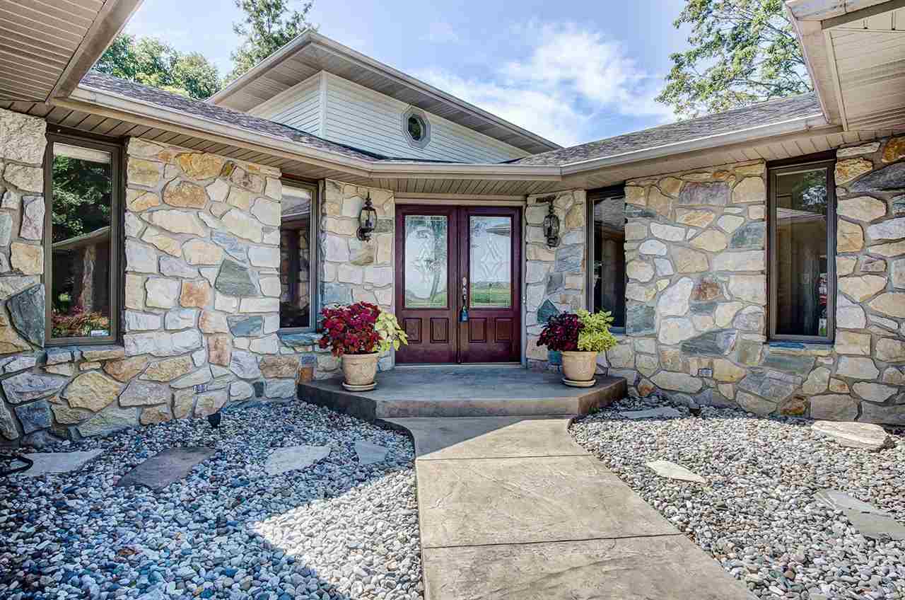 8931 Heffelfinger Road Churubusco, IN 46723 - Photo 4 of 36