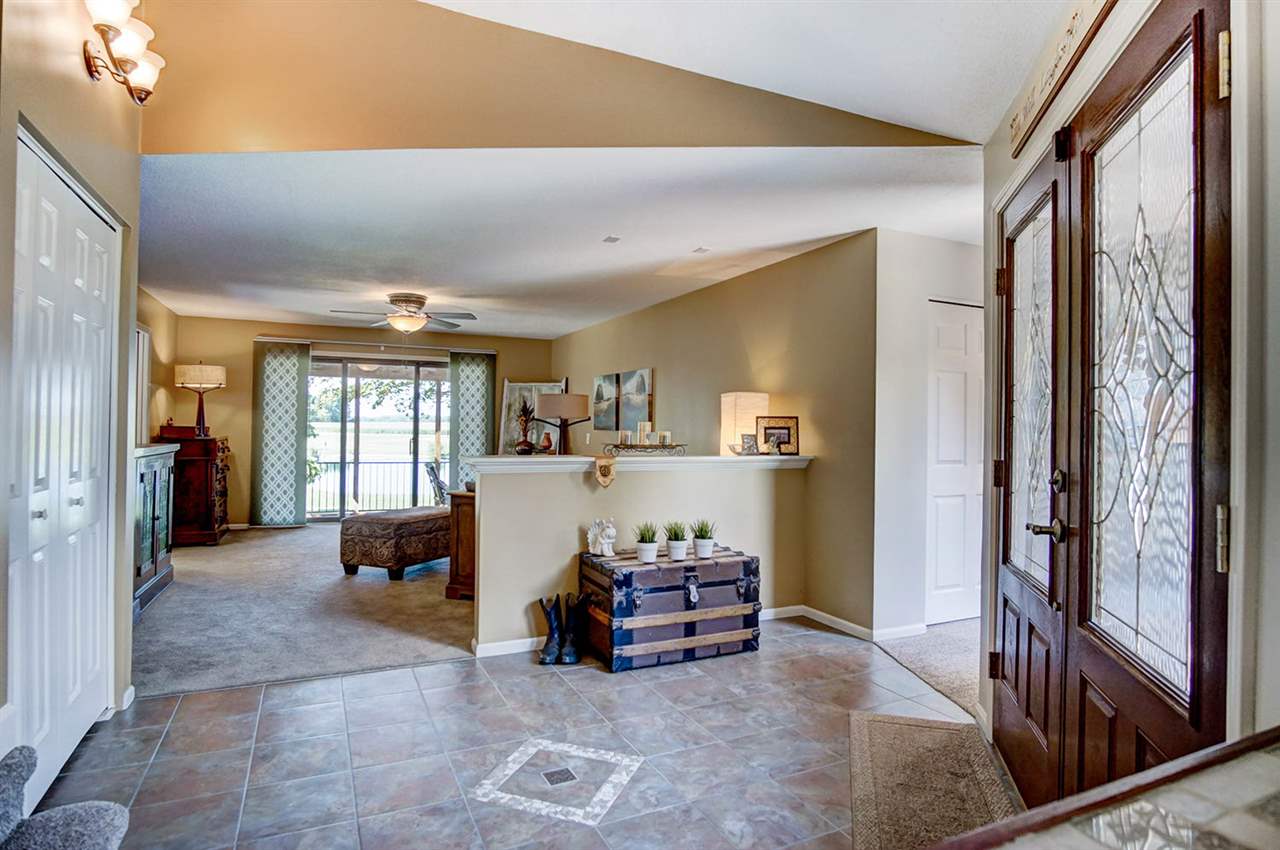 8931 Heffelfinger Road Churubusco, IN 46723 - Photo 5 of 36