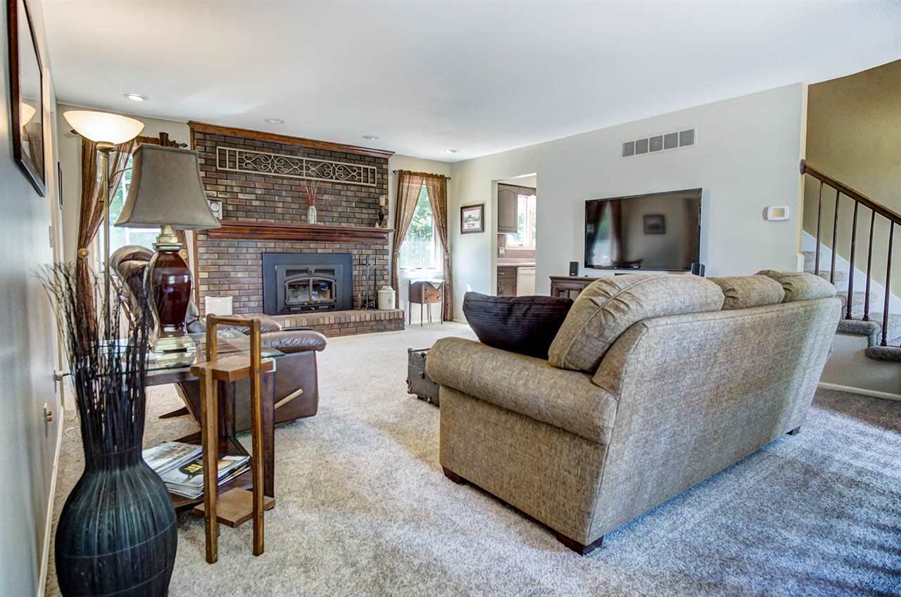 8931 Heffelfinger Road Churubusco, IN 46723 - Photo 6 of 36