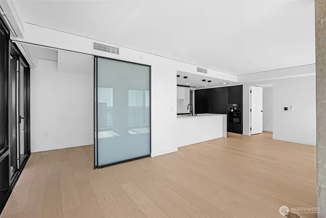 $9,750 | 300 Virginia Street, Unit 4111, Seattle, WA 98101