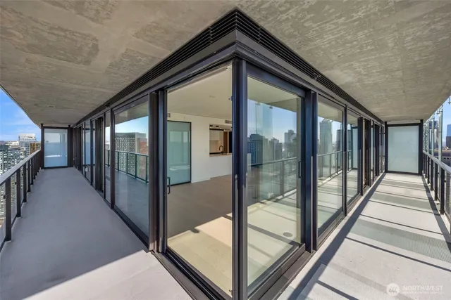 $9,750 | 300 Virginia Street, Unit 4111, Seattle, WA 98101