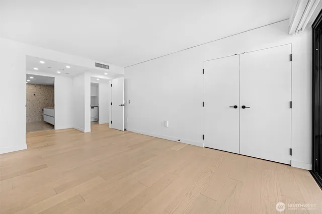 $9,750 | 300 Virginia Street, Unit 4111, Seattle, WA 98101