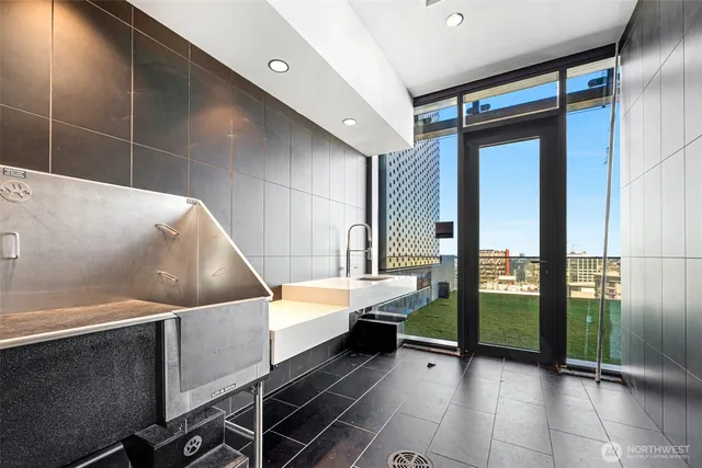 $9,750 | 300 Virginia Street, Unit 4111, Seattle, WA 98101