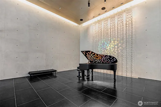 $9,750 | 300 Virginia Street, Unit 4111, Seattle, WA 98101