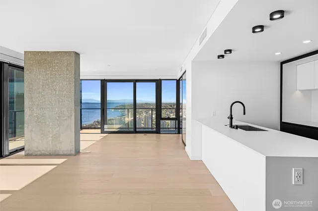 $9,750 | 300 Virginia Street, Unit 4111, Seattle, WA 98101