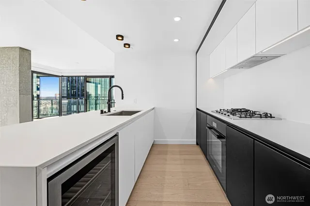 $9,750 | 300 Virginia Street, Unit 4111, Seattle, WA 98101