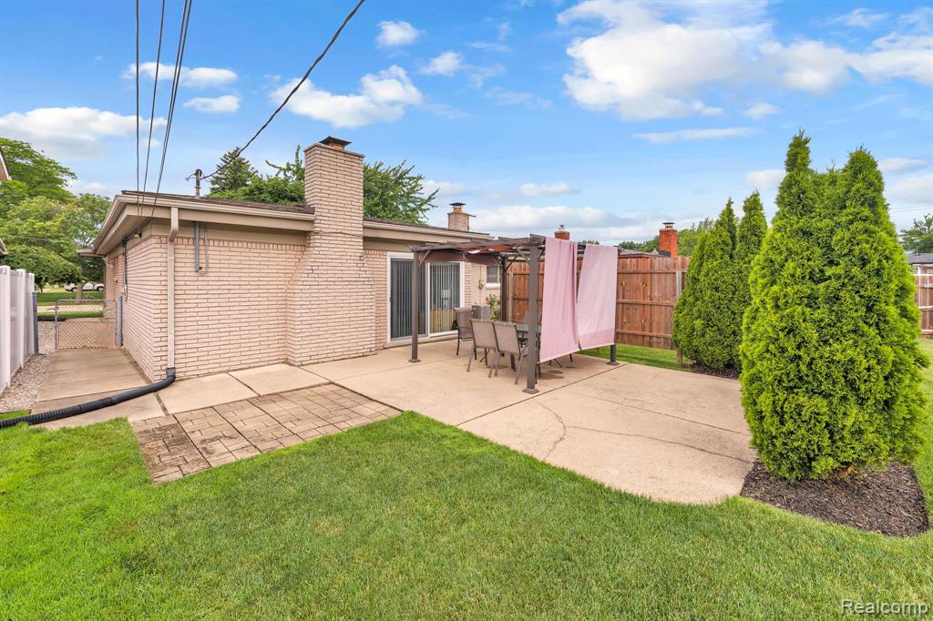 29450 Desmond Drive Warren, MI 48093 - Photo 41 of 49