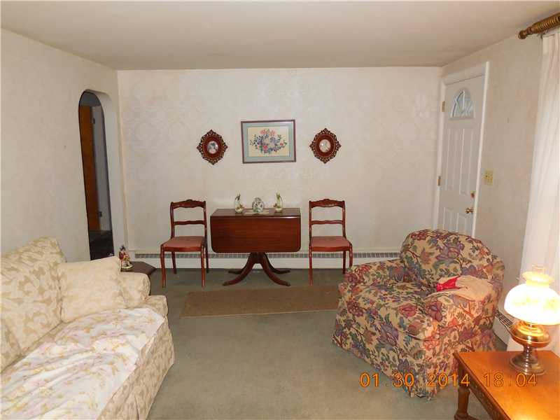 48 Diamond Hill Road Warwick, RI 02886 - Photo 6 of 16 Living Room.