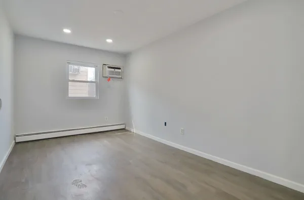 $3,000 | 73 Wales Avenue, Unit 2, Jersey City, NJ 07306