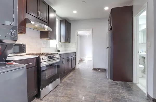 $3,000 | 73 Wales Avenue, Unit 2, Jersey City, NJ 07306