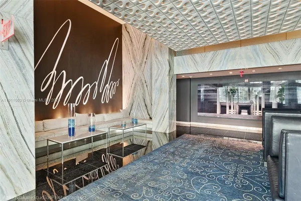 $4,000 | 325 South Biscayne Boulevard, Unit 1422, Miami, FL 33131