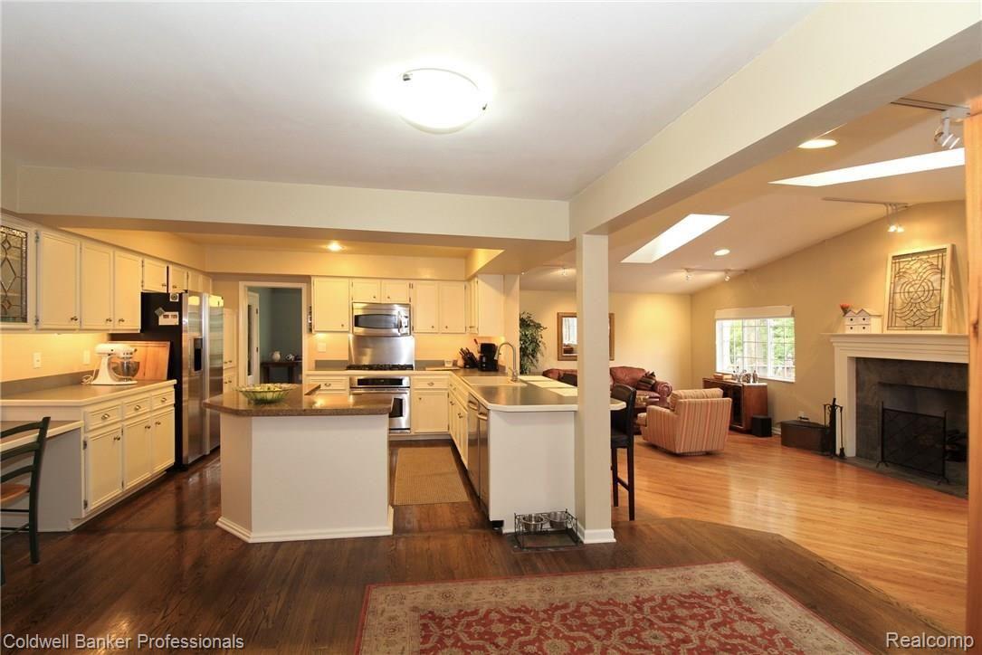 787 Dutton Road Rochester, MI 48306 - Photo 12 of 41 ColeSteve (45).jpg