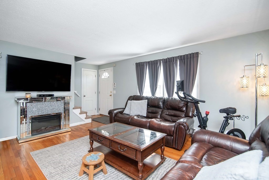 65 Arthur Street Springfield, MA 01104 - Photo 6 of 15