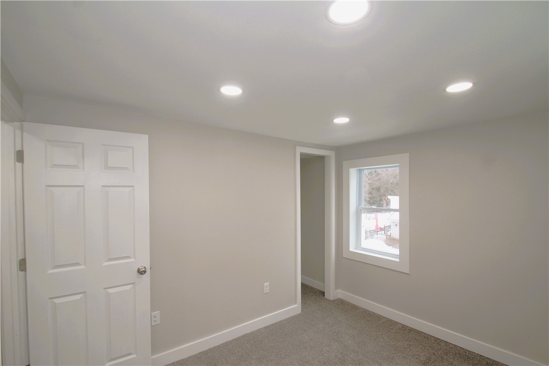 1530 Oak Orchard Road Carlton, NY 14571 - Photo 23 of 31 Bedroom 3