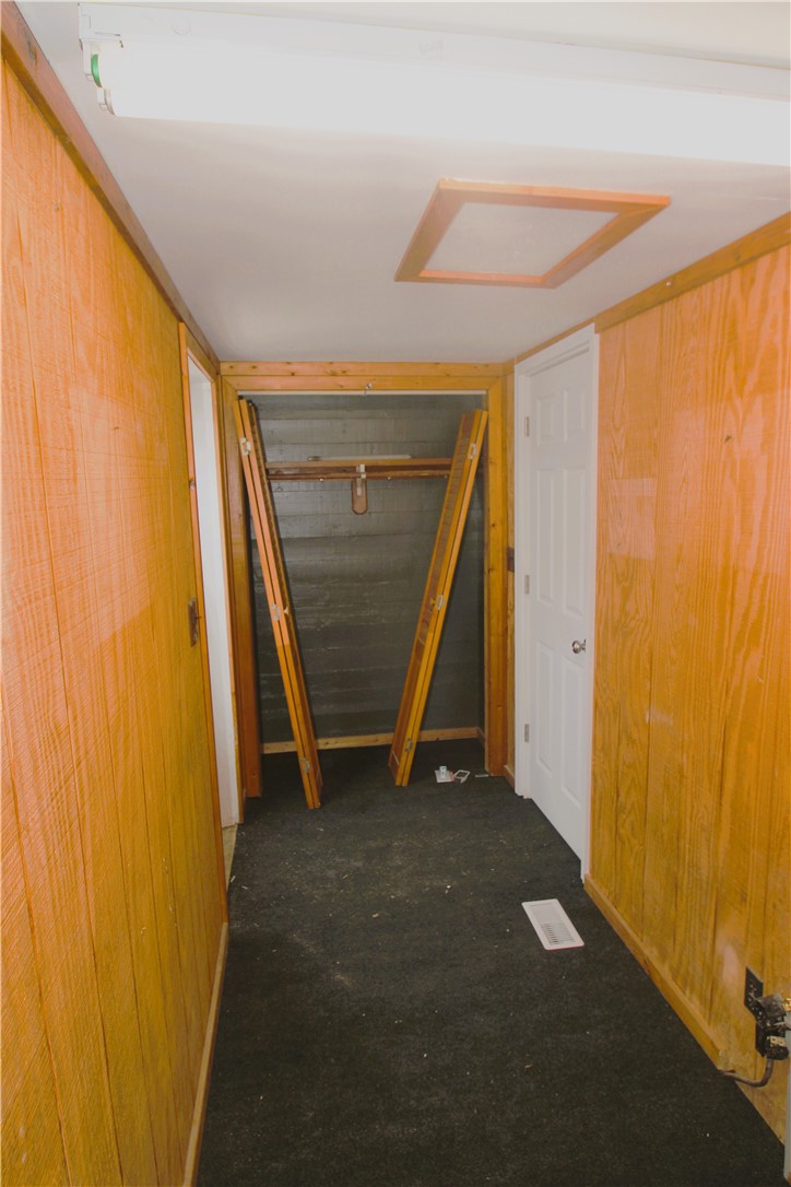 1530 Oak Orchard Road Carlton, NY 14571 - Photo 27 of 31 1st Floor Laundry & Mud Room