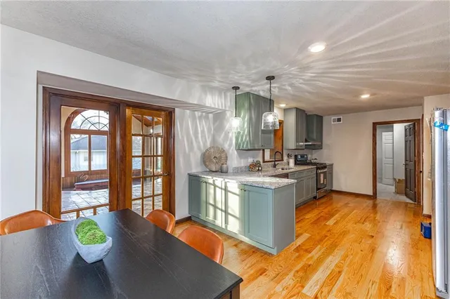 $459,000 | 3500 South Delaware Avenue, Independence, MO 64055