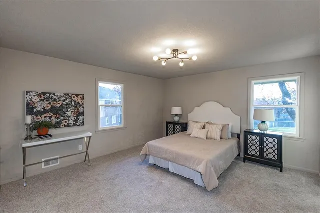 $440,000 | 3500 South Delaware Avenue, Independence, MO 64055