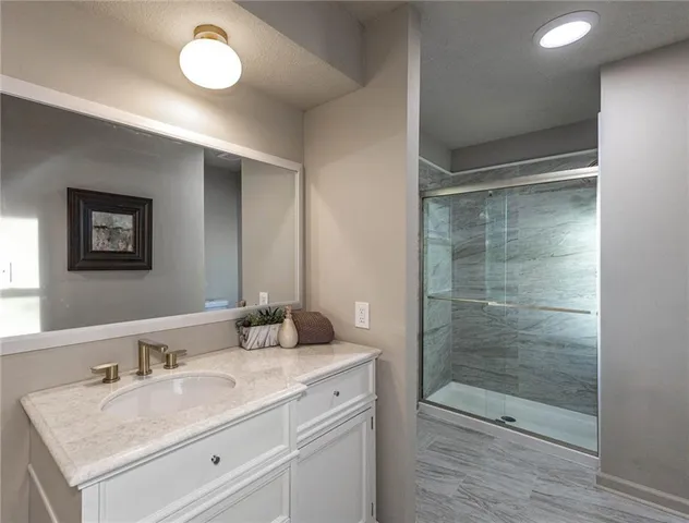 $440,000 | 3500 South Delaware Avenue, Independence, MO 64055