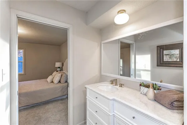 $459,000 | 3500 South Delaware Avenue, Independence, MO 64055