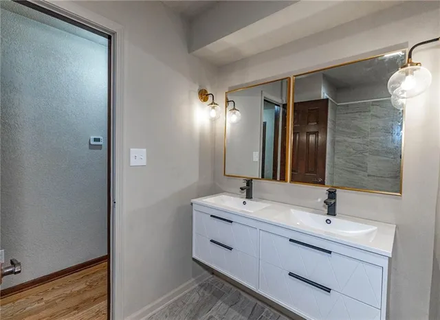 $459,000 | 3500 South Delaware Avenue, Independence, MO 64055