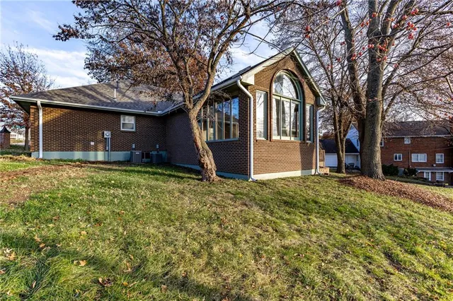 $459,000 | 3500 South Delaware Avenue, Independence, MO 64055