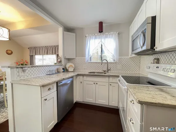 $239,000 | 551 Heritage Village, Unit B, Southbury, CT 06488