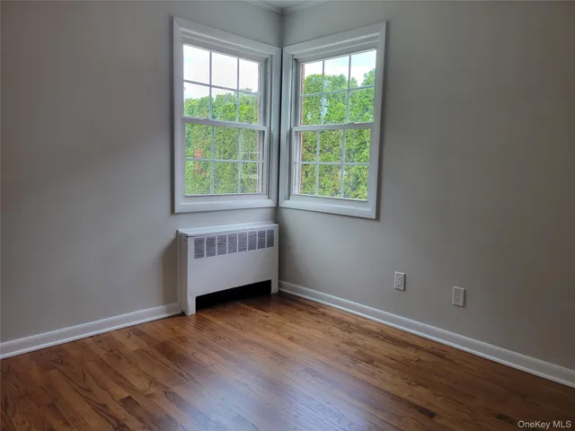 $858,000 | 533 10th Avenue, New Hyde Park, NY 11040