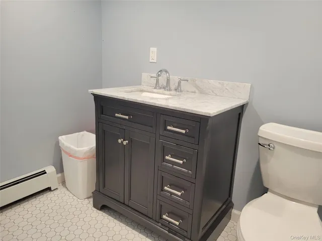 $858,000 | 533 10th Avenue, New Hyde Park, NY 11040