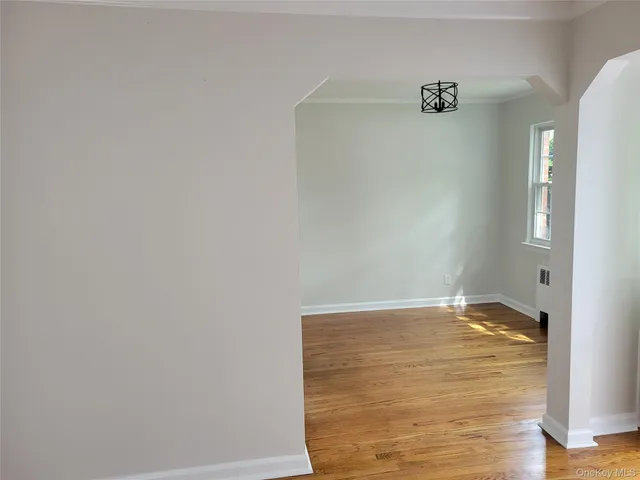 $858,000 | 533 10th Avenue, New Hyde Park, NY 11040