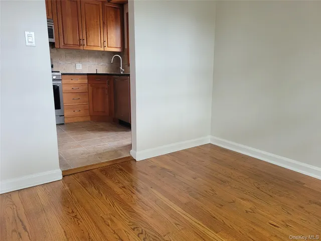 $858,000 | 533 10th Avenue, New Hyde Park, NY 11040