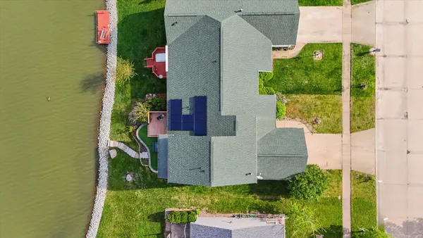 $295,900 | 708 Erin Drive, Champaign, IL 61822