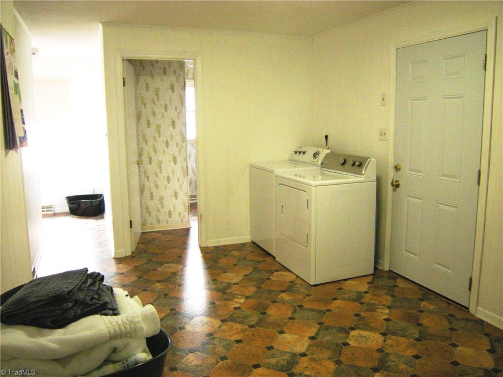 4190 High Point Road Winston-Salem, NC 27107 - Photo 10 of 13 Gallery Image 10