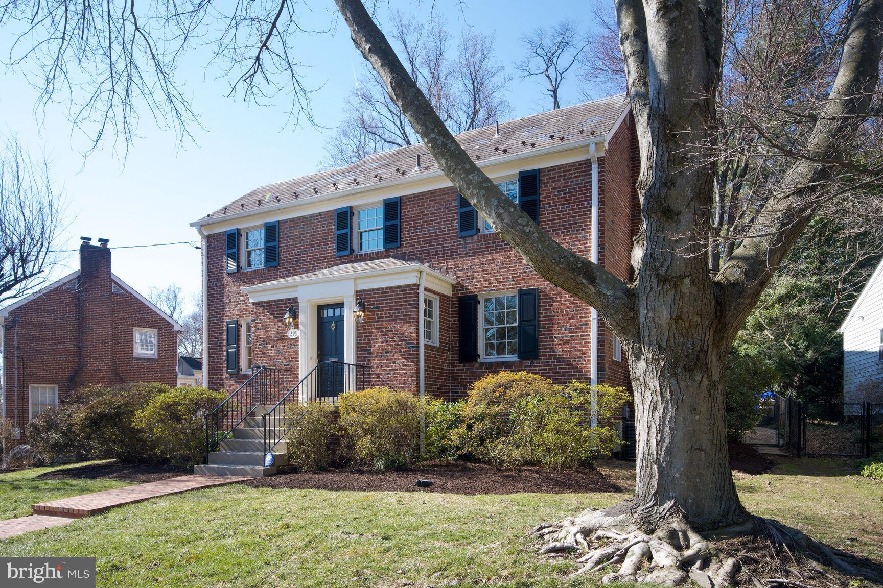 315 Ellsworth Drive Silver Spring, MD 20910 - Photo 5 of 49 Very sought-after Seven Oaks neighborhood