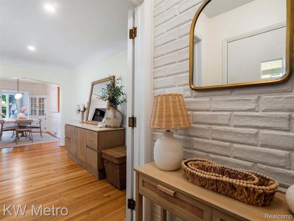 1877 Wiltshire Road Berkley, MI 48072 - Photo 17 of 44 Gallery Image 17