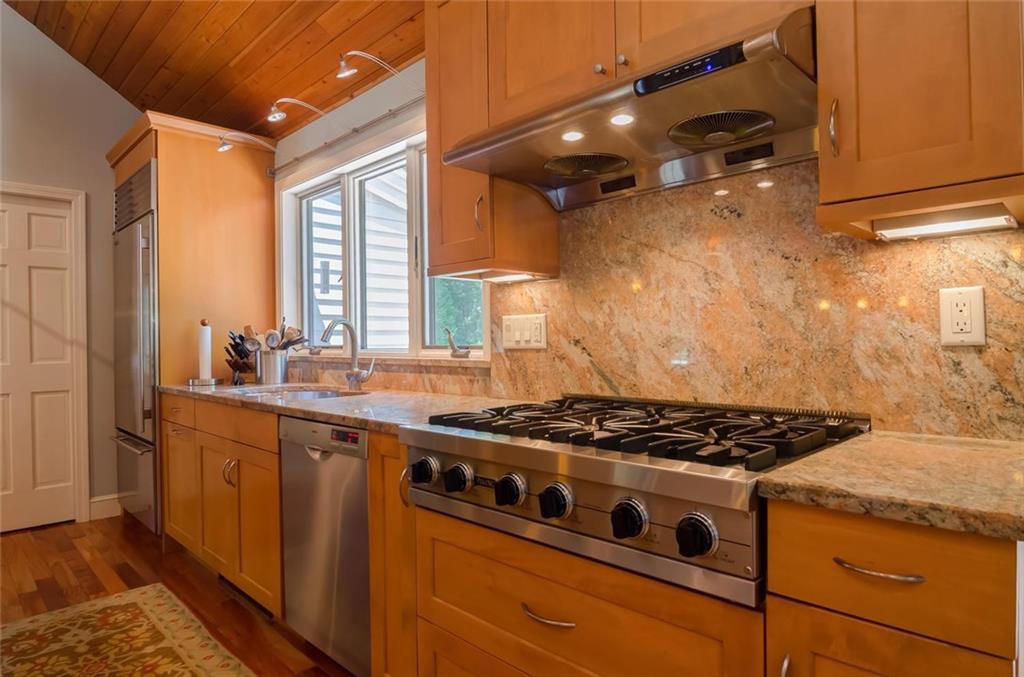20 Coveside Road Cumberland Foreside, ME 04110 - Photo 6 of 35 High end appliances and pantry