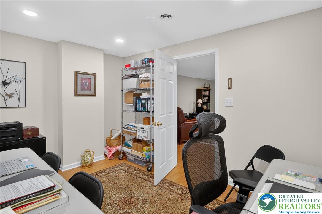 1830 Sherwood Road Allentown, PA 18103 - Photo 44 of 68