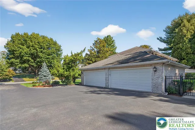 $875,000 | 1830 Sherwood Road, Allentown, PA 18103