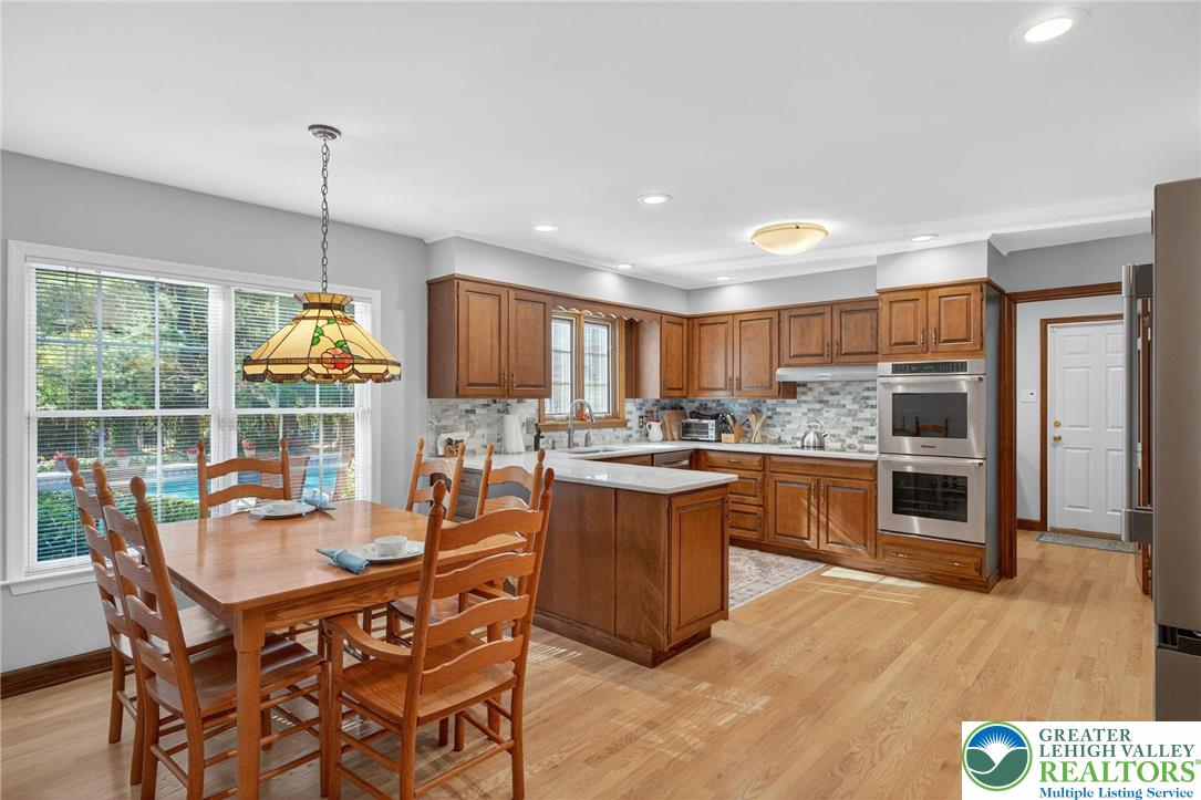 1830 Sherwood Road Allentown, PA 18103 - Photo 10 of 68