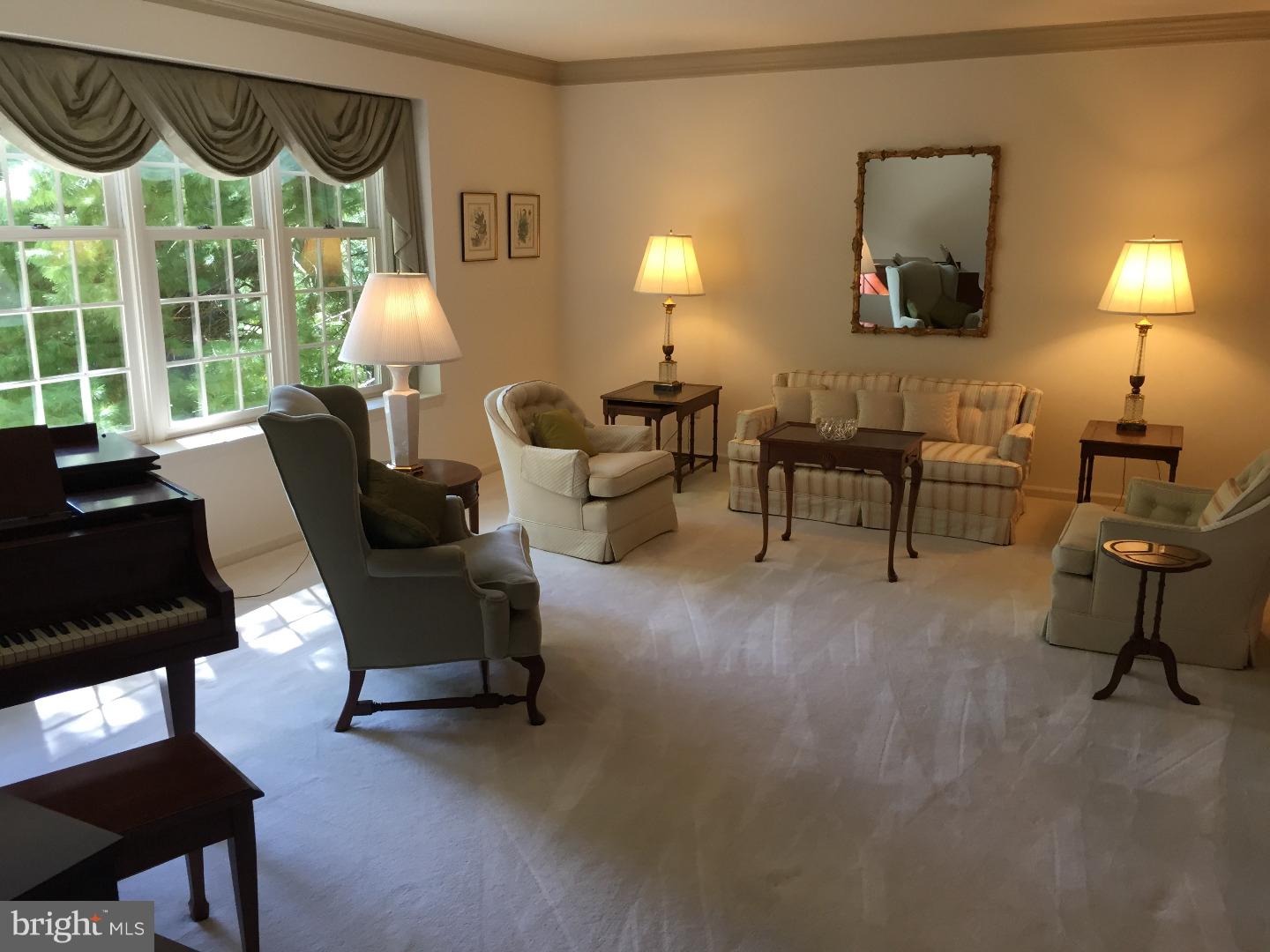462 Inveraray Villanova, PA 19085 - Photo 2 of 20 Living Room