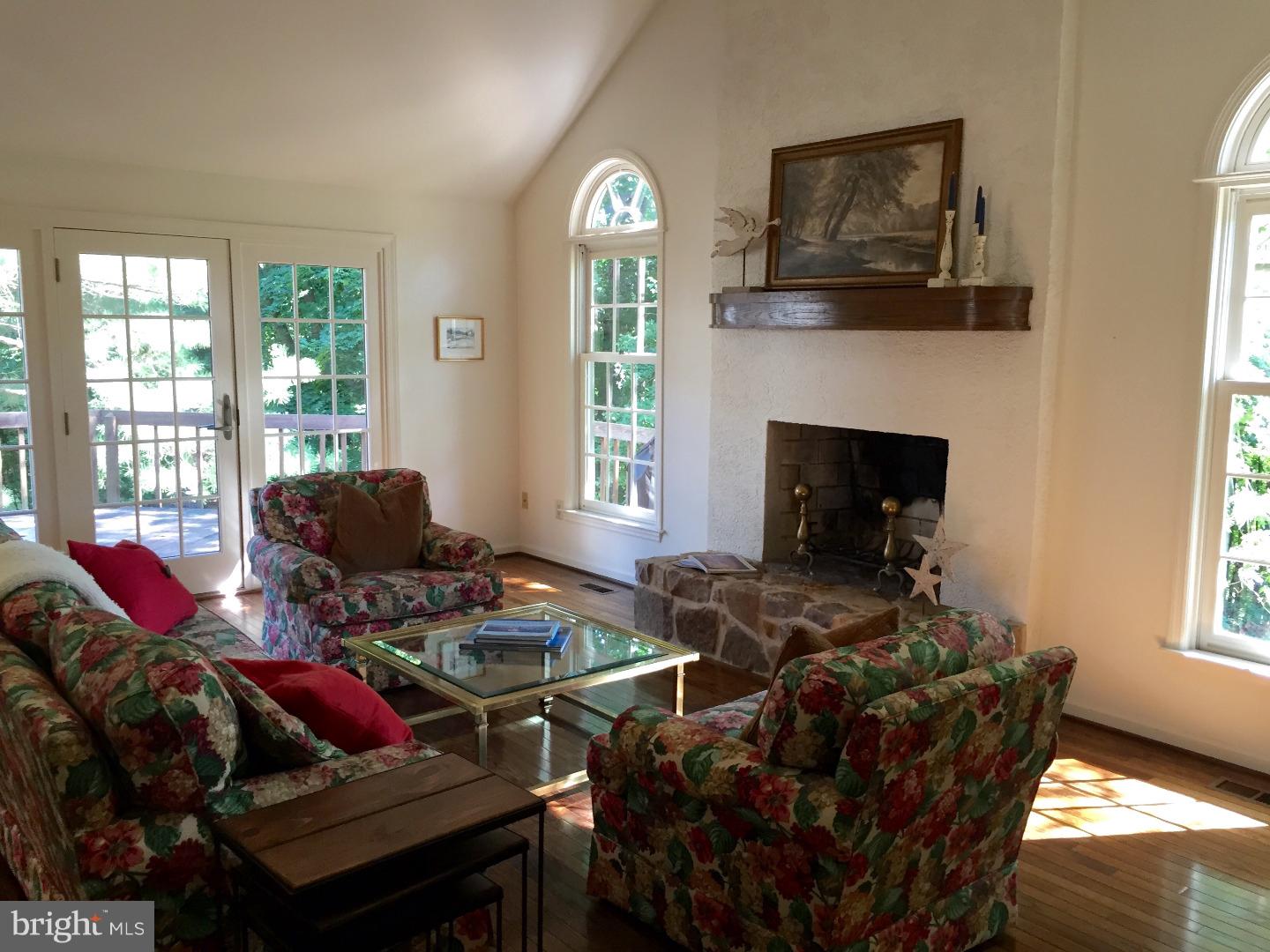 462 Inveraray Villanova, PA 19085 - Photo 5 of 20 Family Room