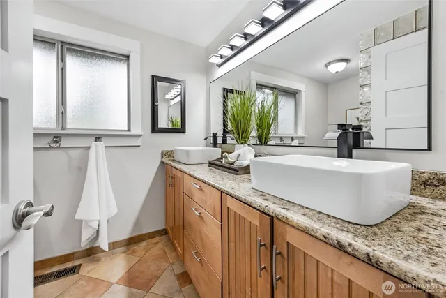 $1,195,000 | 23619 5th Avenue West, Bothell, WA 98021