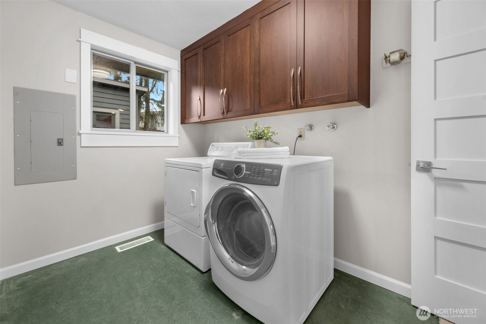 23619 5th Avenue West Bothell, WA 98021 - Photo 22 of 34