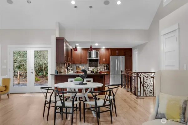 $1,169,000 | 23619 5th Avenue West, Bothell, WA 98021