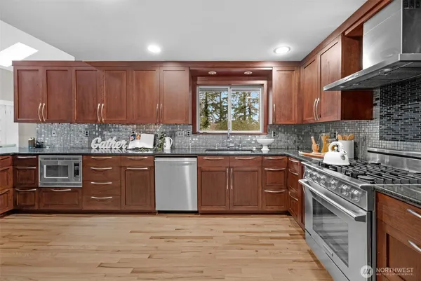 $1,169,000 | 23619 5th Avenue West, Bothell, WA 98021